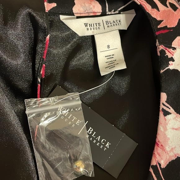 White House Black Market women’s blouse 8 medium Floral Keyhole black pink NWT - Picture 8 of 9